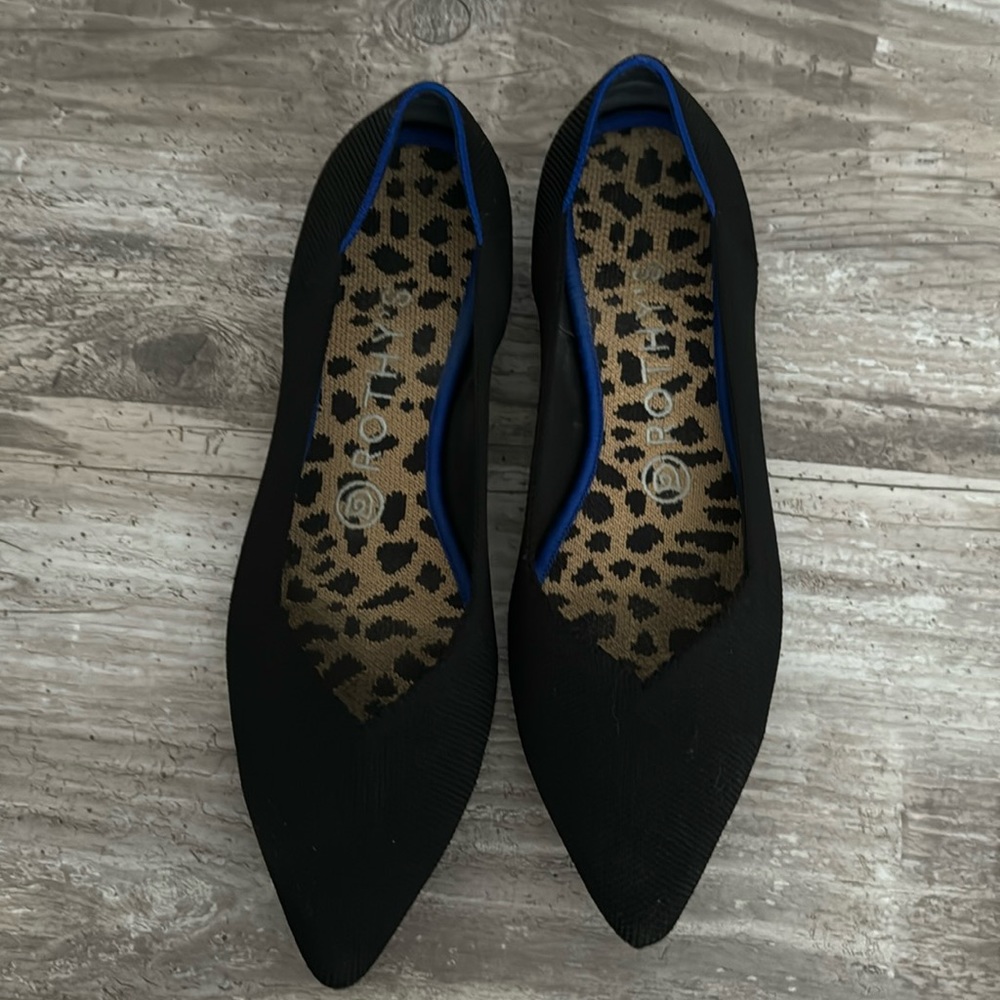Black Rothy’s flats